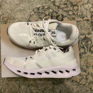 On Cloud Cloudsurfer Men Size 9 Frost White Running Shoe  3MD10420664 W/Box